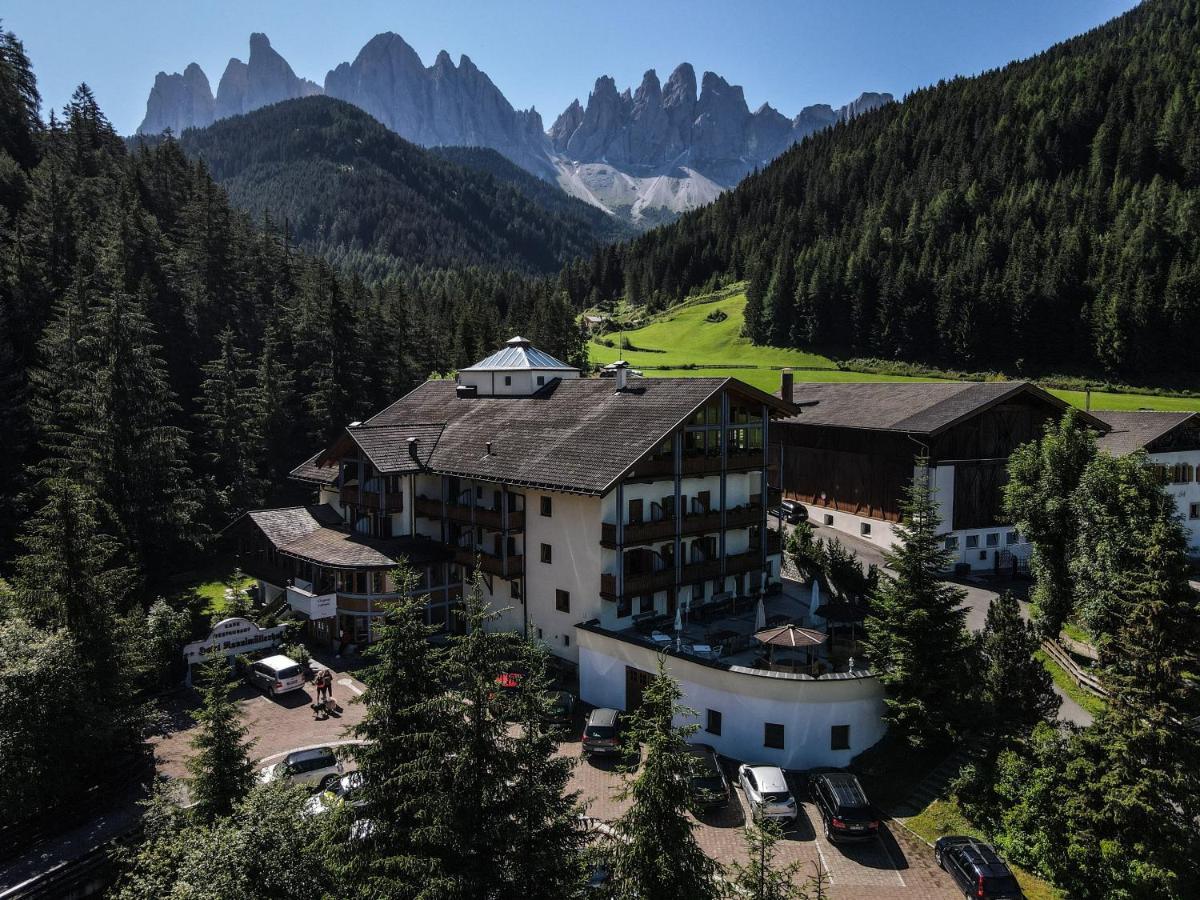 Hotel Ranuimuellerhof Funes  Luaran gambar
