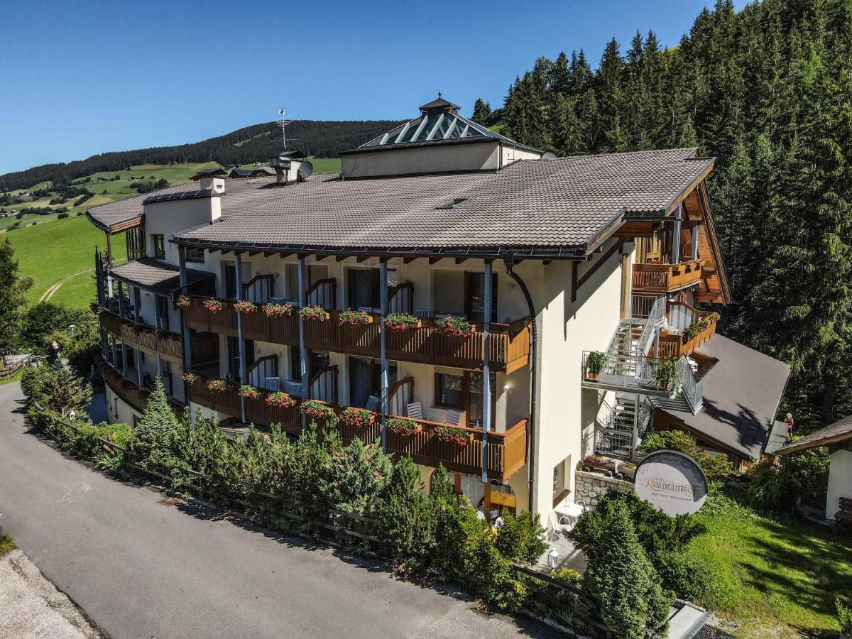Hotel Ranuimuellerhof Funes  Luaran gambar